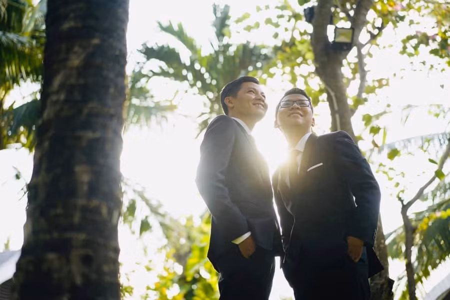 Sau 4 năm chung sống, cặp đôi đồng tính nam ở Bình Thuận tổ chức đám cưới. Ảnh: FBNV.