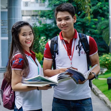 Xây dựng môi trường, tài nguyên học tập trực tuyến là cần thiết (ảnh nguồn internet)