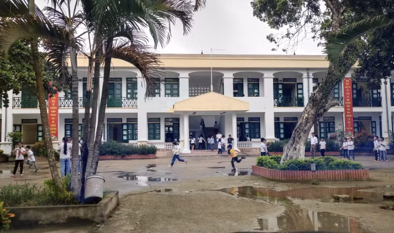 Trường Tiểu học và THCS Xuân Lộc (Triệu Sơn, Thanh Hóa).