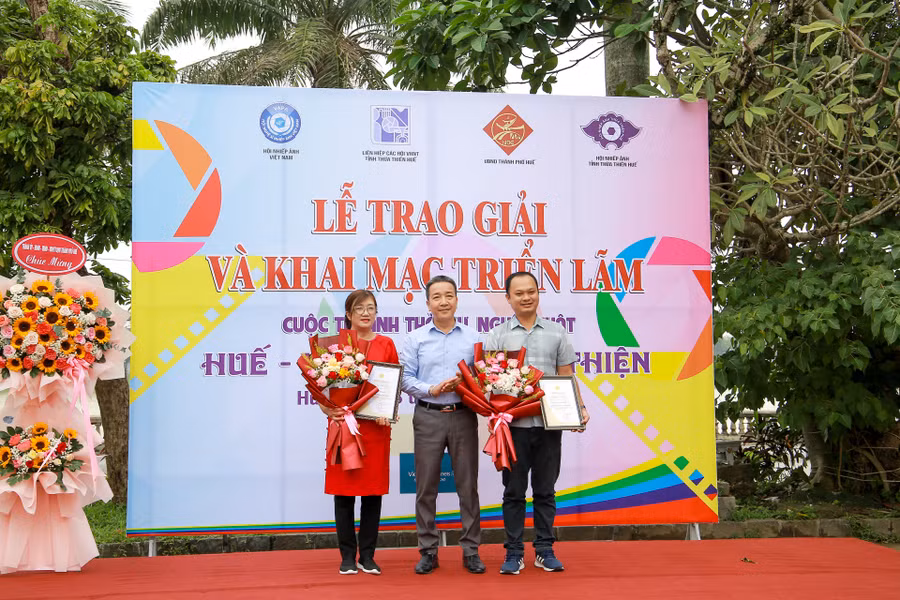 Nhiều tác phẩm nghệ thuật được Ban tổ chức lựa chọn và trao giải.