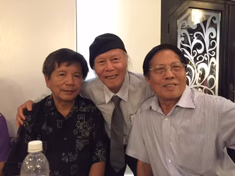 Nhà thơ Thanh Tùng "Thời hoa đỏ" khóc trong sinh nhật tuổi 80 ảnh 5