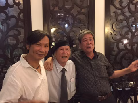 Nhà thơ Thanh Tùng "Thời hoa đỏ" khóc trong sinh nhật tuổi 80 ảnh 7