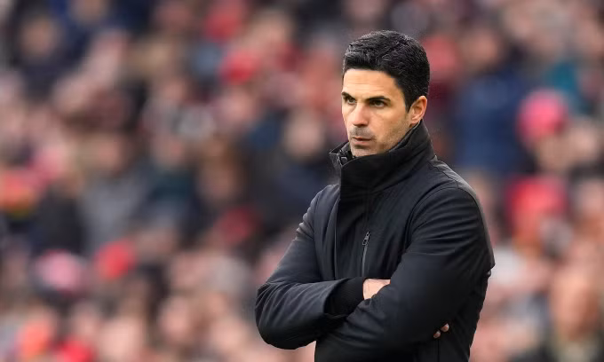 HLV Arteta bác bỏ thông tin sẽ kế nhiệm Xavi tại Barca từ hè 2024.