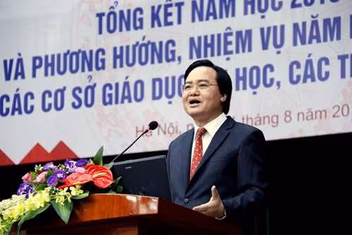 Bộ trưởng Phùng Xuân Nhạ phát biểu kết luận, giao nhiệm vụ tại hội nghị. Ảnh Bá Hải 