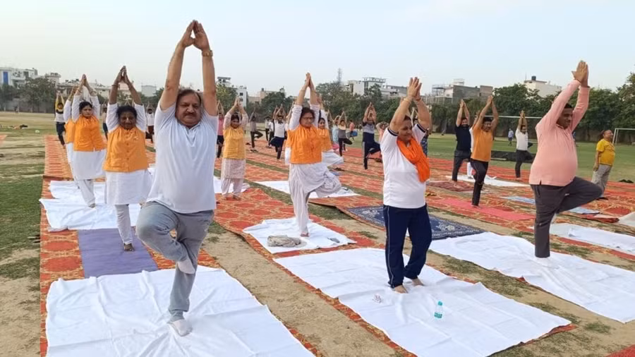 Yoga rèn luyện cả sức khỏe thể chất lẫn tinh thần. Ảnh: Hindustantimes.com Yoga rèn luyện cả sức khỏe thể chất lẫn tinh thần. Ảnh: Hindustantimes.com