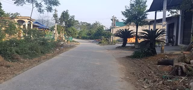 Ám ảnh những dòng chữ "hận vợ" kín tường vụ bố treo cổ 2 con ở Tuyên Quang ảnh 2 am anh nhung dong chu kin tuong vu bo treo co 2 con o tuyen quang: “anh so moi em” - 4
