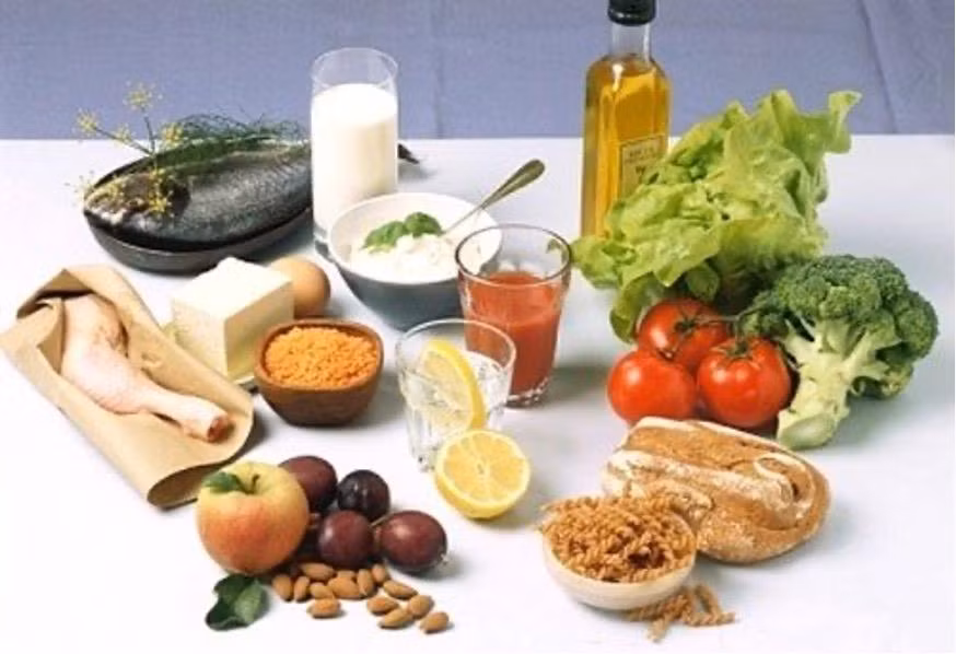Người bệnh cần bổ sung nhiều thực phẩm giàu vitamin, protein.
