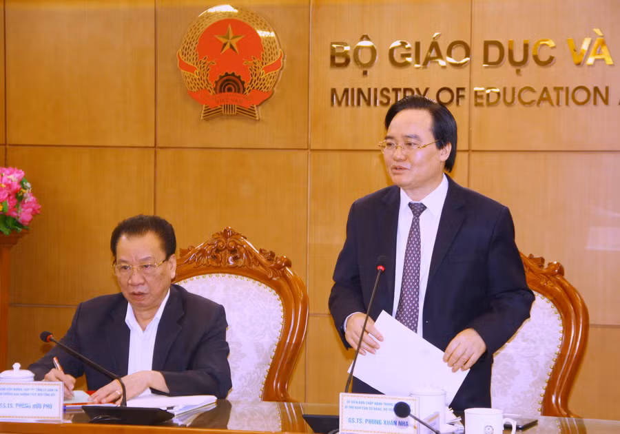 Bộ trưởng Phùng Xuân Nhạ phát biểu tại buổi làm việc Bộ trưởng Phùng Xuân Nhạ phát biểu tại buổi làm việc