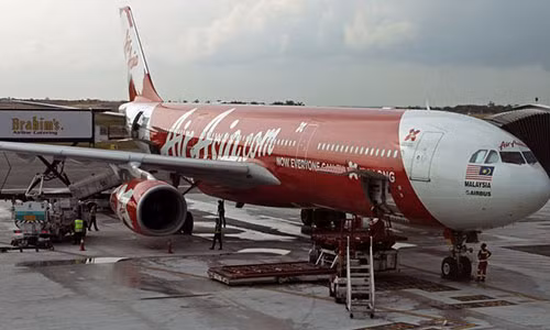 Một chiếc máy bay Airbus A320-200 của AirAsia, cùng loại với chiếc máy bay mất tích sáng nay của hãng. Ảnh: AP may-bay-airasia-6616-1419754430.jpg