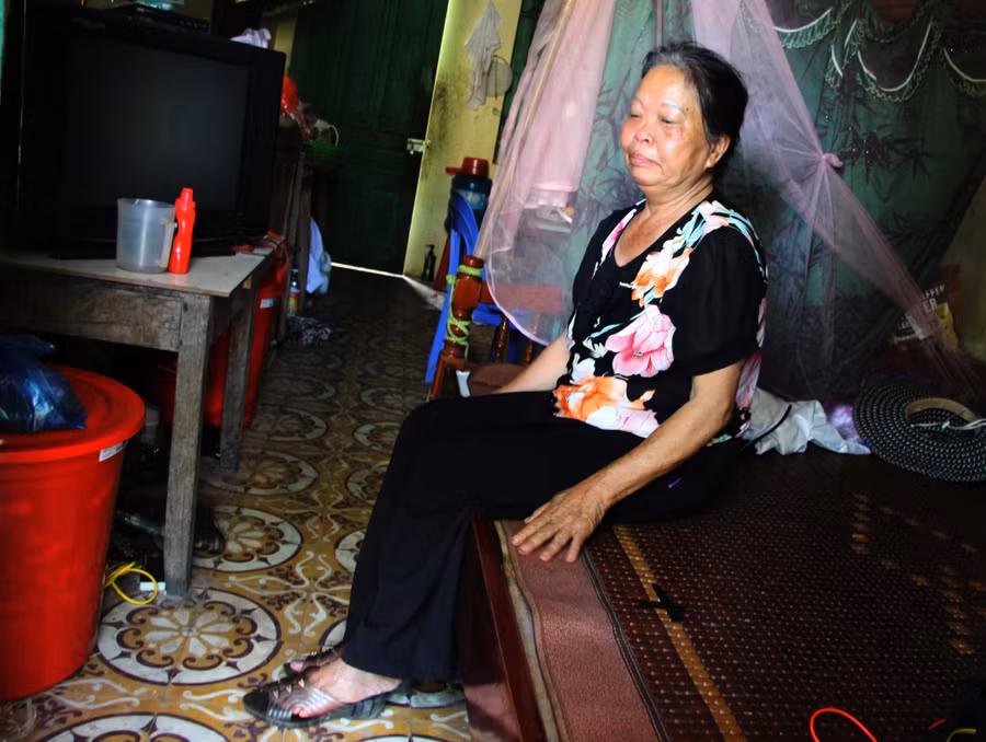 Bà Nguyễn Thị Mai đến trại phong từ năm 12 tuổi và xây dựng mái ấm gia đình tại đây. Bà Nguyễn Thị Mai đến trại phong từ năm 12 tuổi và xây dựng mái ấm gia đình tại đây.