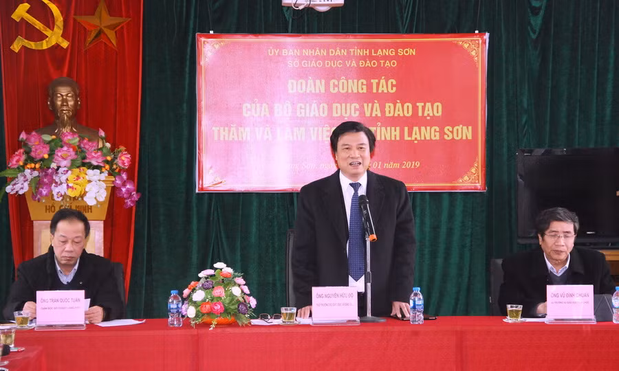 Thứ trưởng Nguyễn Hữu Độ phát biểu tại buổi làm việc