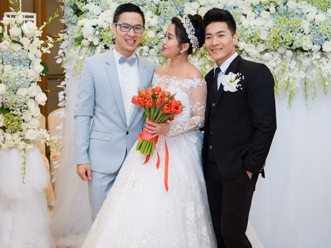 Lan Khuê cùng dàn sao tới dự tiệc cưới MC Hồng Phượng