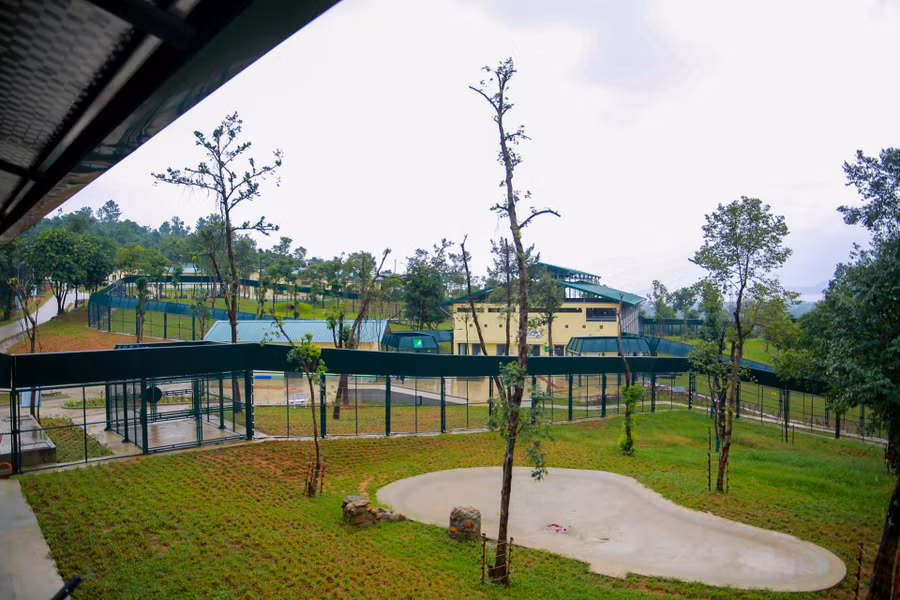 Giai đoạn 1 của dự án đã hoàn thành xây dựng với hệ thống cơ sở vật chất và 4 khu bán hoang dã để tiếp nhận, chăm sóc các cá thể gấu.