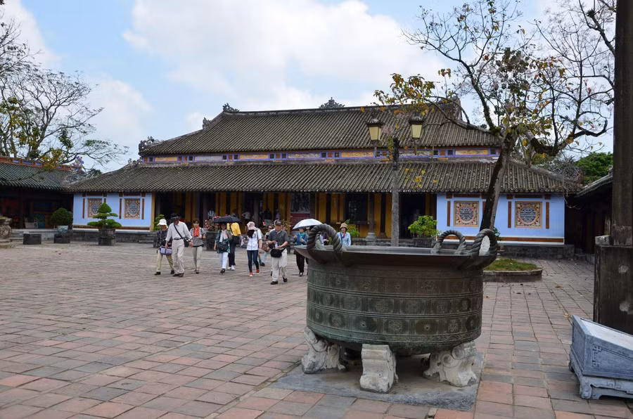 Vạc đồng tượng trưng cho sức mạnh, sự trường tồn của chính quyền Đàng Trong.