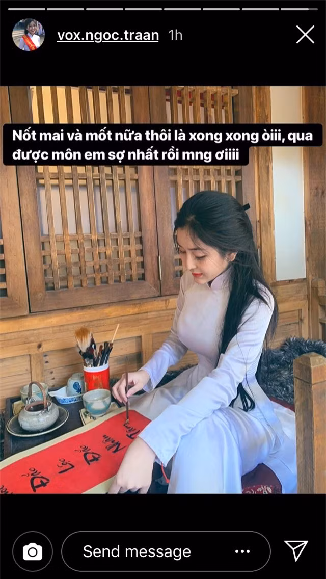 Các hot girl sinh năm 2001 làm bài thi THPT quốc gia ngày đầu ra sao? - 8