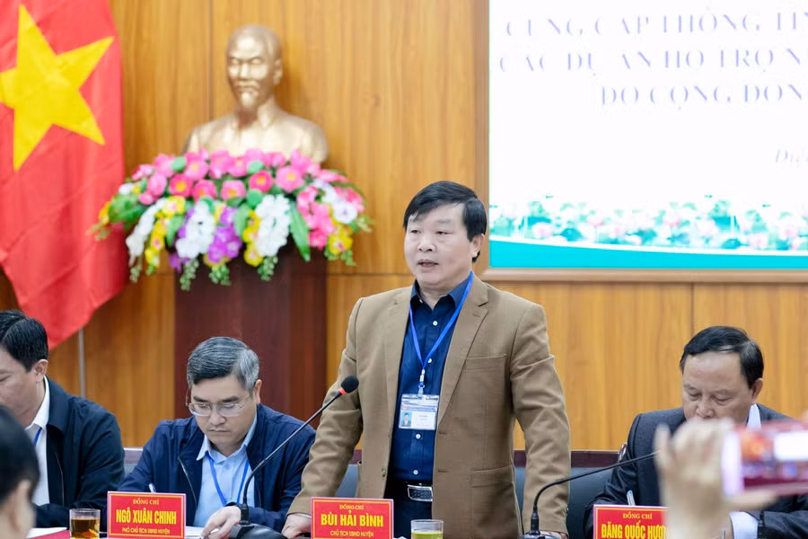 Ông Bùi Hải Bình - Chủ tịch UBND huyện Điện Biên trả lời tại buổi họp báo hôm 10/1.