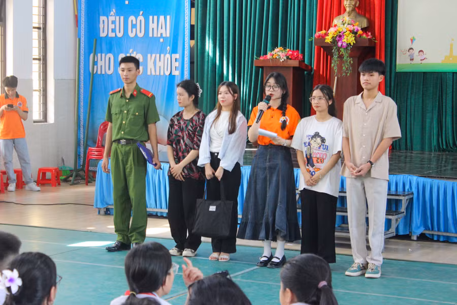 Thông qua chương trình, giúp các em học sinh nhận thức được hành vi xâm hại tình dục trên không gian mạng và có kiến thức, kỹ năng phòng tránh.