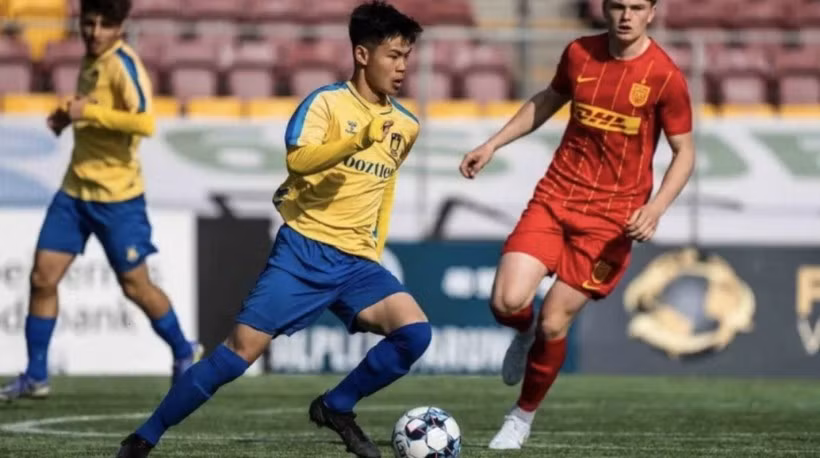 Kean Trần trong màu áo U15 Đan Mạch.