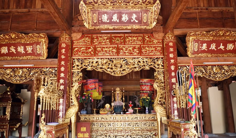 Đền thờ Hàn Thuyên được đại trùng tu vào năm 2010. Đền thờ Hàn Thuyên được đại trùng tu vào năm 2010.