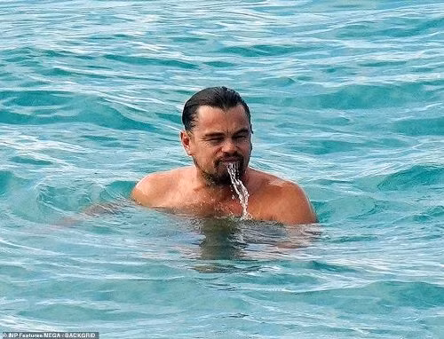 Thời gian đã “tàn phá” nhan sắc của Leonardo DiCaprio như thế nào? ảnh 11