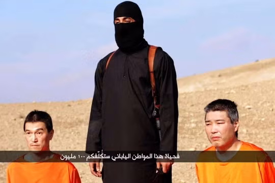 IS xác nhận con tin Nhật Bản Haruna Yukawa (phải) đã bị hànhquyết. Ảnh: Al Furqan Media