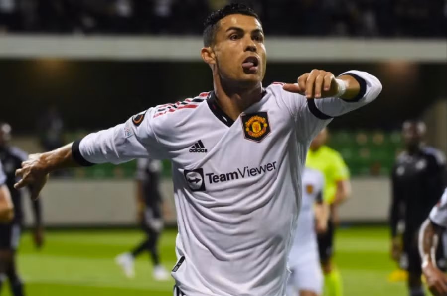 Ronaldo đã kết thúc chuỗi 8 trận tịt ngòi khi ghi bàn trước Sheriff. Ronaldo đã kết thúc chuỗi 8 trận tịt ngòi khi ghi bàn trước Sheriff.