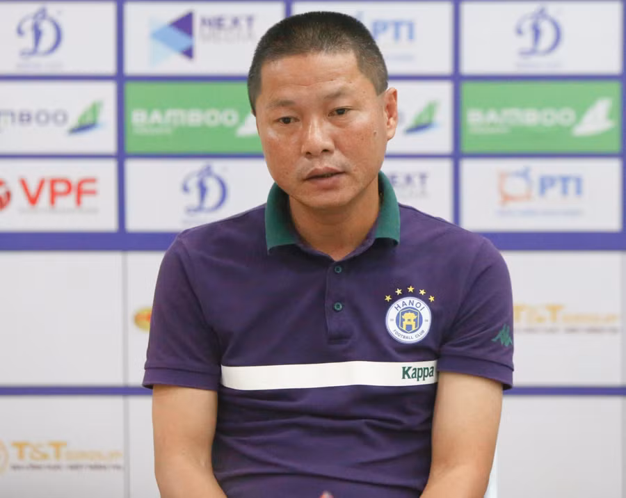 "Công thần" Chu Đình Nghiêm cũng đã phải rời Hà Nội FC.