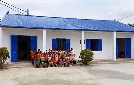 Điểm trường Nà Pa được xây dựng khang trang từ nguồn vốn xã hội hoá.