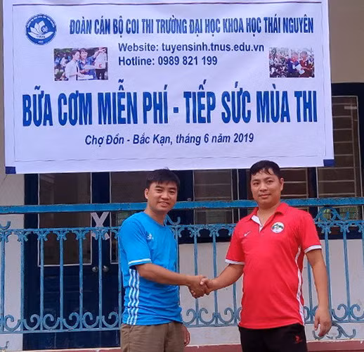 Điểm phát cơm miễn phí của Trường ĐH Khoa học
