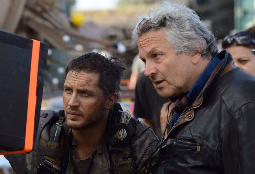 Đạo diễn George Miller (phải) vẫn còn ít nhất hai câu chuyện nữa muốn kể về nhân vật Max Điên. Ảnh: Warner Bros. Đạo diễn George Miller (phải) vẫn còn ít nhất hai câu chuyện nữa muốn kể về nhân vật Max Điên. Ảnh: Warner Bros.