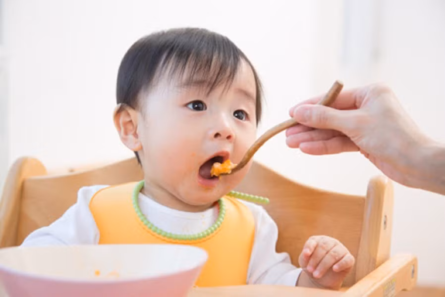 Trẻ em cần có chế độ ăn uống đầy đủ. Ảnh minh họa.