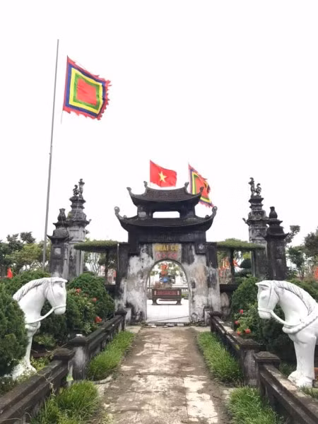 Quỳnh Đôi có đến hàng chục Di tích Lịch sử văn hóa cấp quốc gia phát xuất từ các dòng họ khoa bảng.
