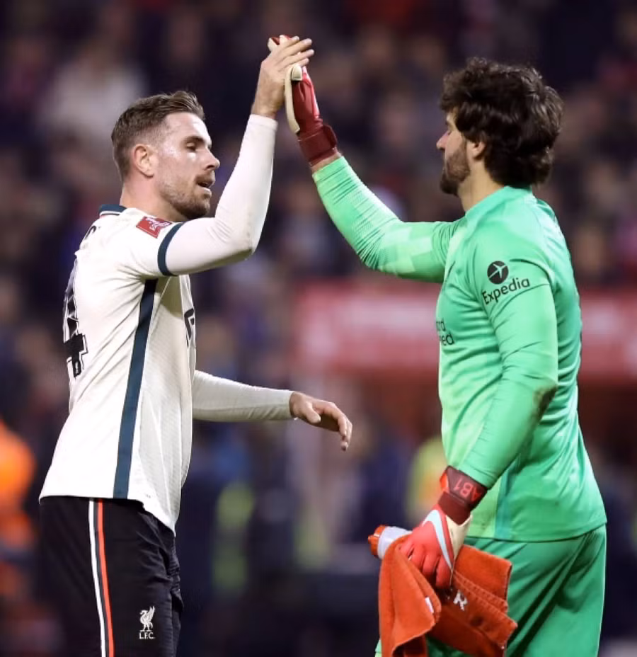 Liverpool đánh bại Nottingham Forest để vào bán kết gặp Man City.
