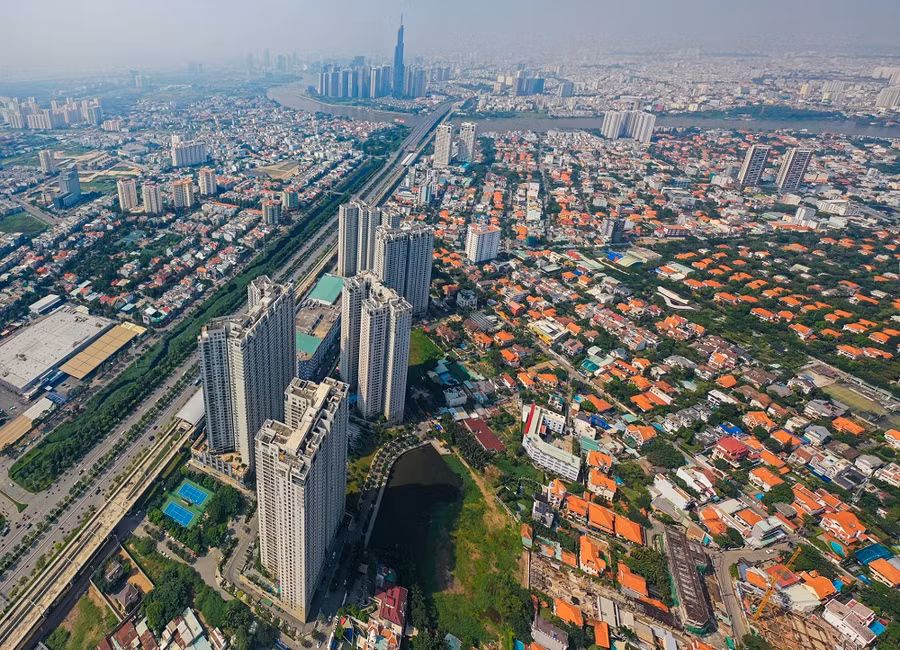 Nhiều doanh nghiệp bất động sản ghi nhận kết quả kinh doanh bết bát, thua lỗ hàng nghìn tỉ đồng trong 6 tháng đầu năm. (Ảnh minh họa) Nhiều doanh nghiệp bất động sản ghi nhận kết quả kinh doanh bết bát, thua lỗ hàng nghìn tỉ đồng trong 6 tháng đầu năm. (Ảnh minh họa)