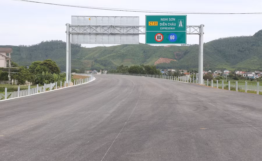 Bộ GTVT yêu cầu hoàn thành dự án thành phần đoạn cao tốc Nghi Sơn - Diễn Châu