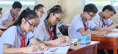 Gia tăng học sinh bị tật khúc xạ (Internet).