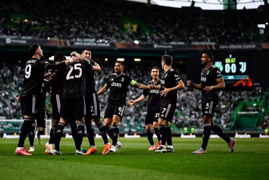 Juventus cũng ghi tên mình vào bán kết Europa League mùa này. Juventus cũng ghi tên mình vào bán kết Europa League mùa này.