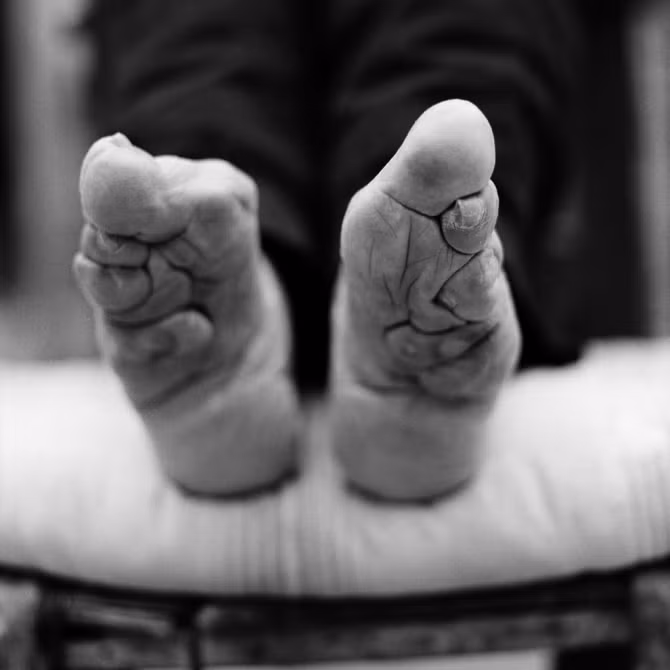 Chuyện những phụ nữ cuối cùng mang đôi chân gót sen - Ảnh 2