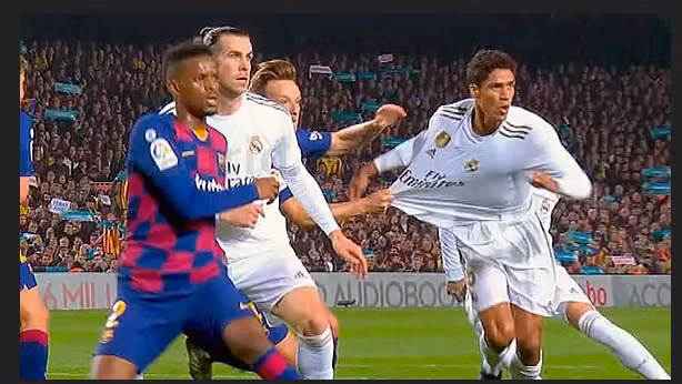 10 lần Real Madrid “nuốt hận” với trọng tài Hernandez Hernandez ảnh 1