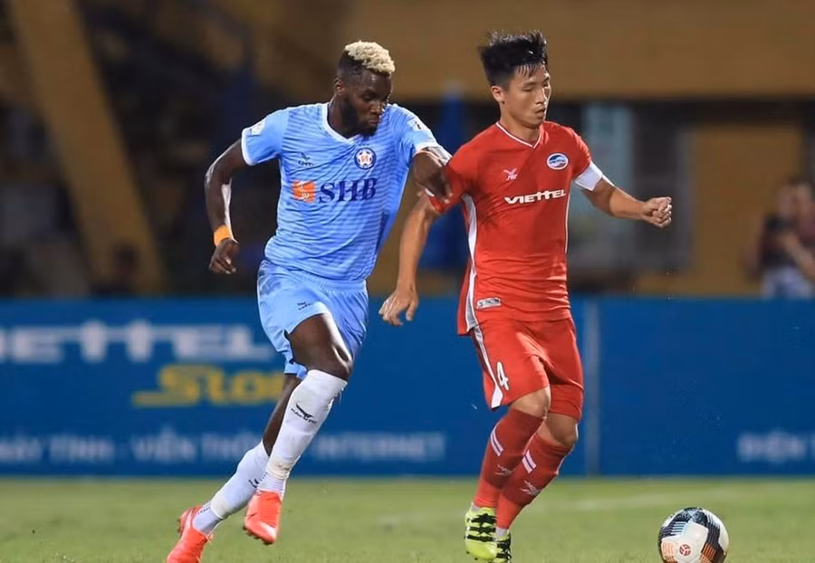 Trung vệ thủ quân Viettel FC Bùi Tiến Dũng có thể tái xuất từ vòng 10 V.League 2022.