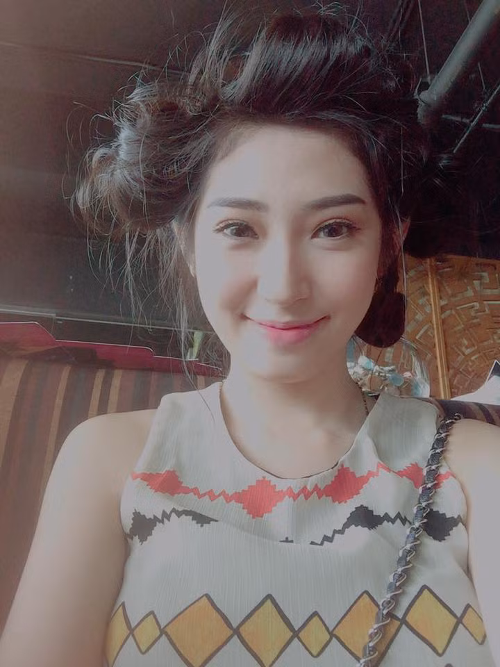 Khổng Tứ Quỳnh sexy bất ngờ sau thời gian dài mất tích - Ảnh 2.