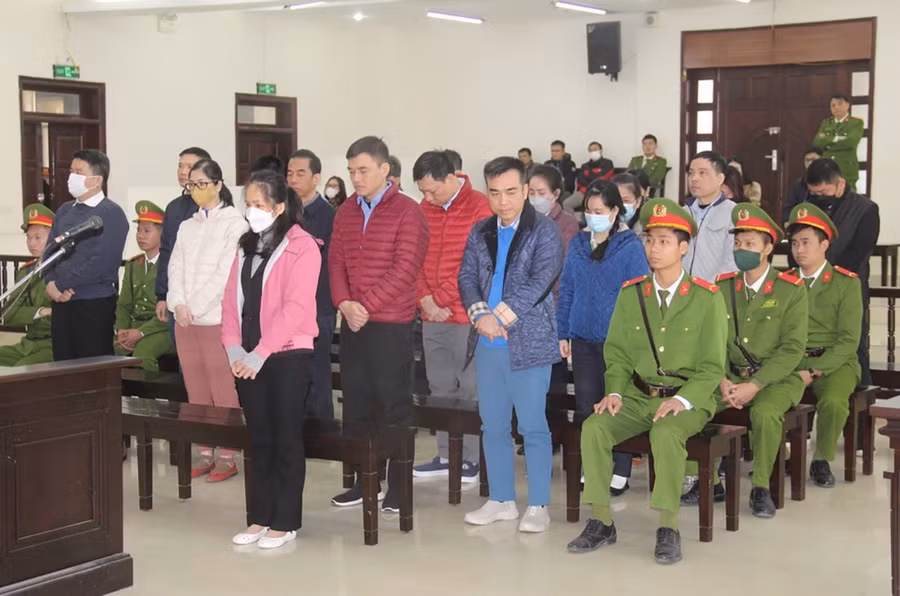 Các bị cáo tại phiên tòa. Các bị cáo tại phiên tòa.