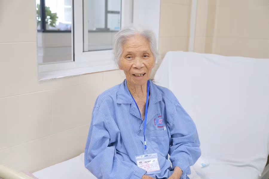 Thời gian qua, bệnh viện K đã phẫu thuật thành công cho nhiều người bệnh trên 80, 90 tuổi. Ảnh: BVCC.