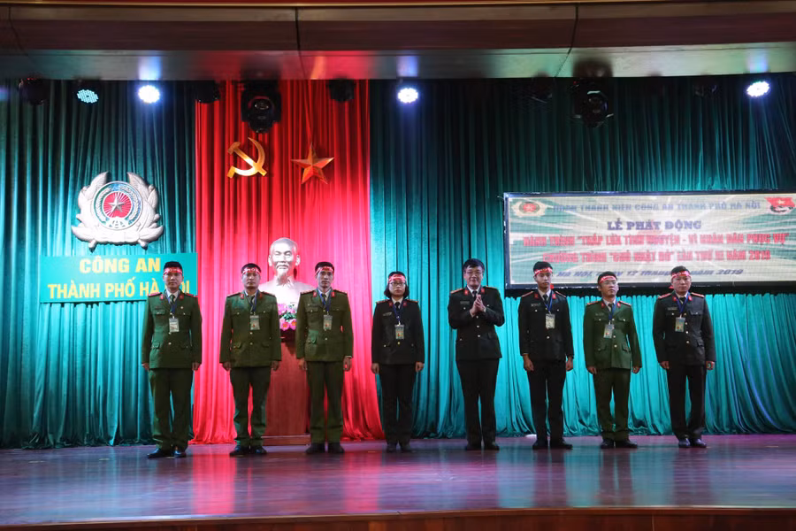 Lễ phát động "Hành trình thắp lửa"