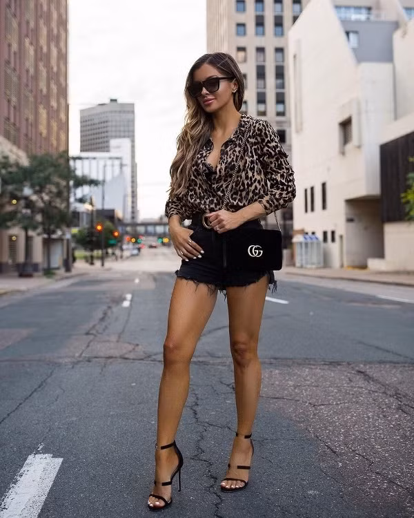 Street style tràn ngập blazer thời thượng của loạt fashionista thế giới