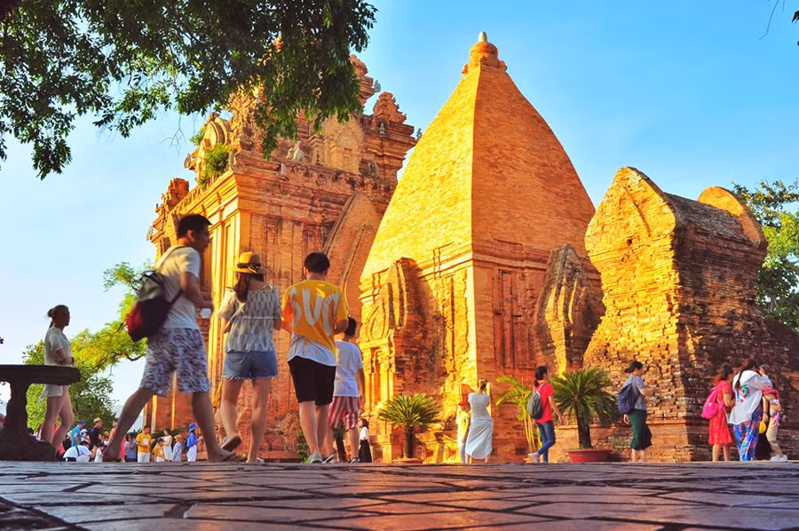 Du lịch học đang ngày càng hấp dẫn với thí sinh khi chọn ngành chọn nghề. 