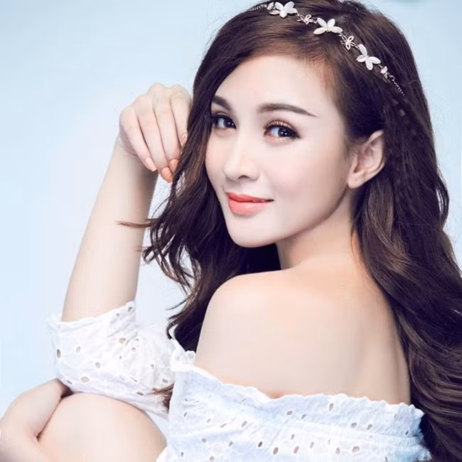 Ngây ngất với 5 hot girl xinh đẹp nhất xứ hoa Đà Lạt ảnh 2