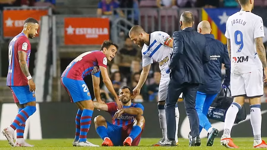 Aguero gặp vấn đề tim mạch hồi cuối tháng 11.