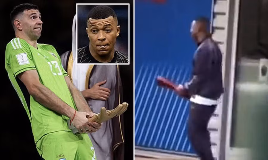 Mbappe bị chỉ trích vì tái diễn pha ăn mừng phản cảm của thủ môn Emiliano Martinez tại World Cup 2022.