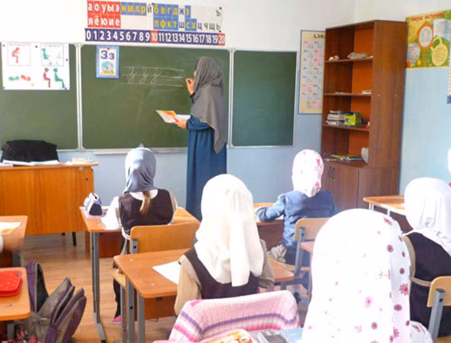 Tiết học tiếng Nga ở trường nông thôn vùng Daghestan Tiết học tiếng Nga ở trường nông thôn vùng Daghestan